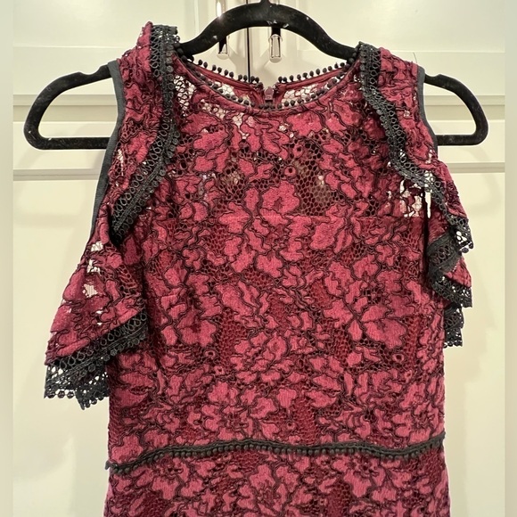 Alexis (Revolve) Evie Burgundy Lace Off Shoulder Midi Dress. Size XS. - Picture 9 of 17